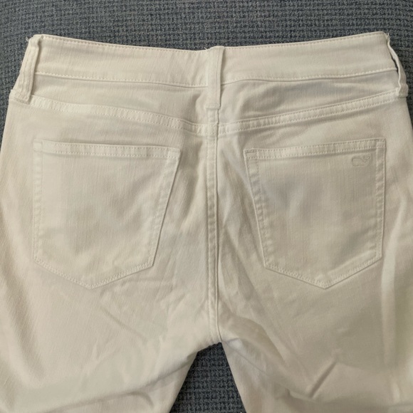 Vineyard Vines White Stepped Hemmed Jeans - Picture 3 of 8